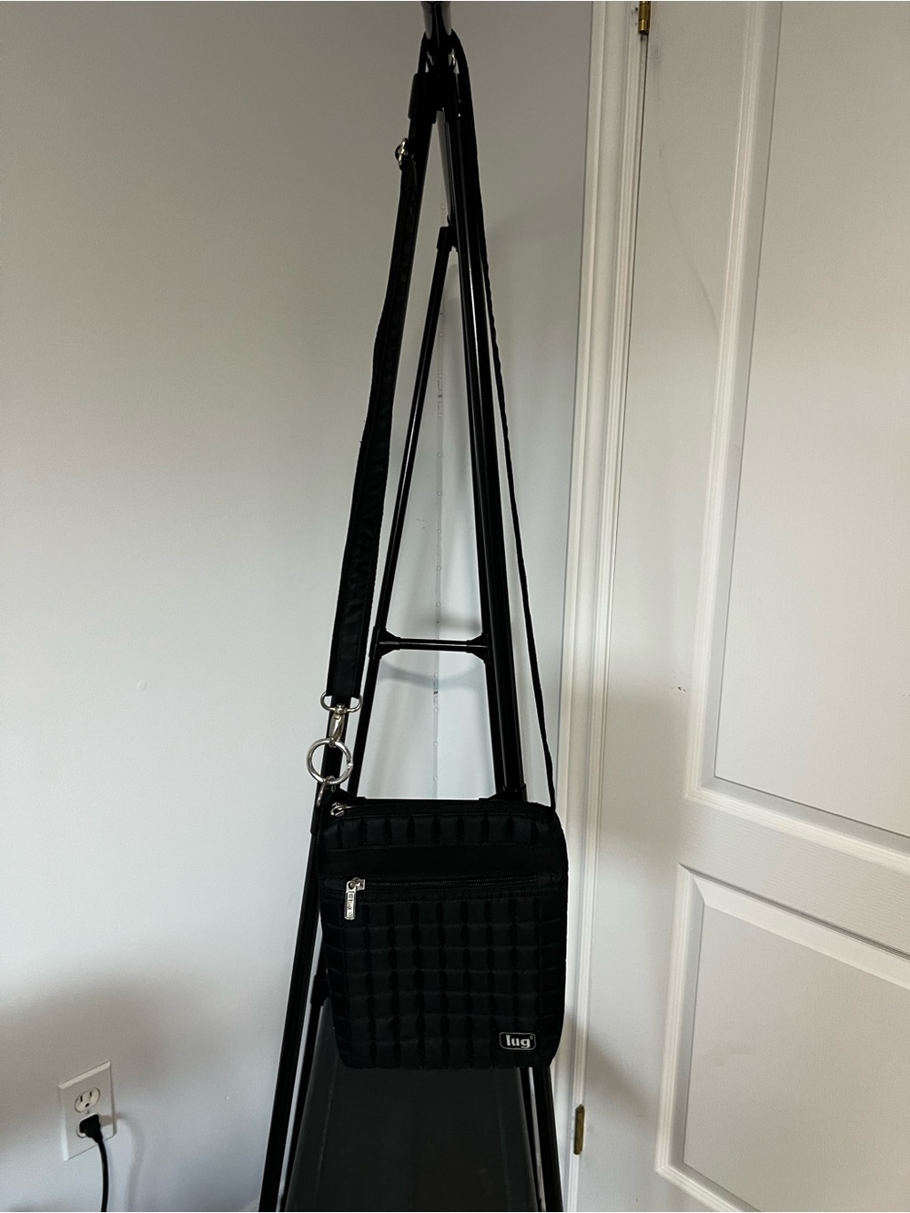 Lug Black Quilted Crossbody Bag Lightweight Travel Purse Adjustable Strap